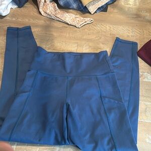 SOLD TOGETHER Two Pairs of American Eagle legging’s Blue and Burgundy